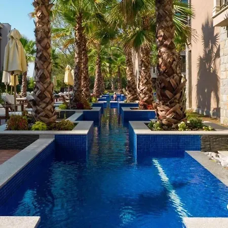 Luxurious Apt,4* Cascadas サニービーチ